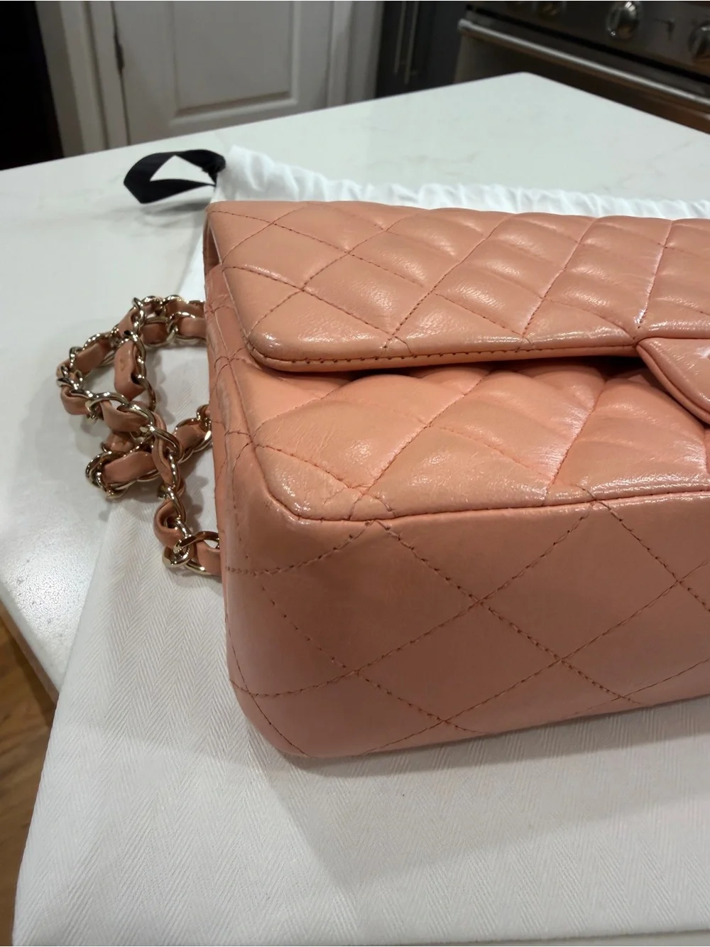 CHANEL elegant quilted